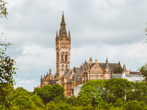 Ein Foto von der Universität Glasgow. 