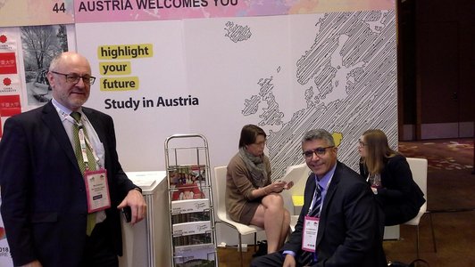  Austrian trade fair stand at the APAIE with representatives of Austrian universities.