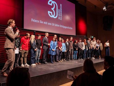 Der Alternativtext wird in Kürze eingefügt